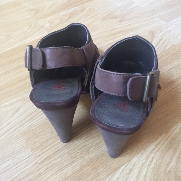 MISS SIXTY “TAYLOR” LEATHER SUEDE PLATFORM HEELS - Picture 5 of 7